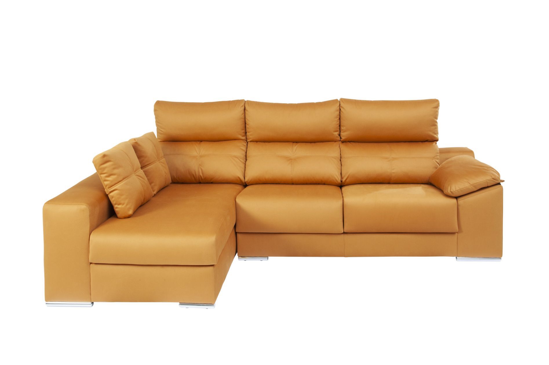 Título: Chaise longue en color mostaza Características: • Asiento deslizante. • Respaldo reclinable. • Pata cilíndrica de metal de 4 cm. • Espumas de 28 Kg de alta densidad. • Fibra siliconada 100% virgen. • Armazón de madera de pino. Palabra clave: Chaise longue en color mostaza