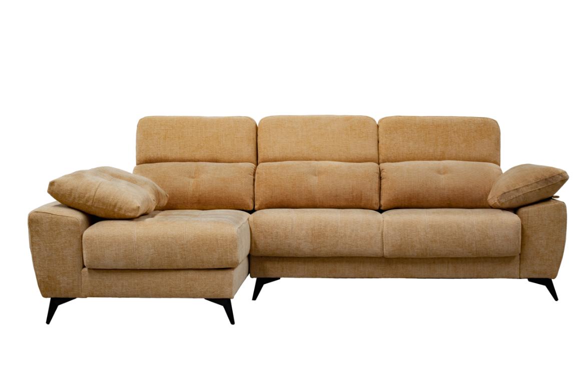 Sofá chaise longue tapizado en amarillo con patas de diseño