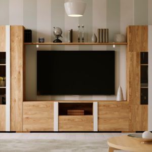Salón moderno con moldura blanca 300 cm.