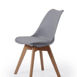 Silla de comedor con patas nórdicas en madera