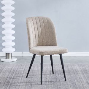 Silla de comedor tapizada con patas metálica negra 1